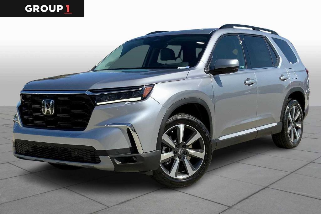 new 2025 Honda Pilot car, priced at $48,095