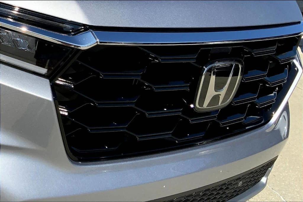 new 2025 Honda Pilot car, priced at $48,095