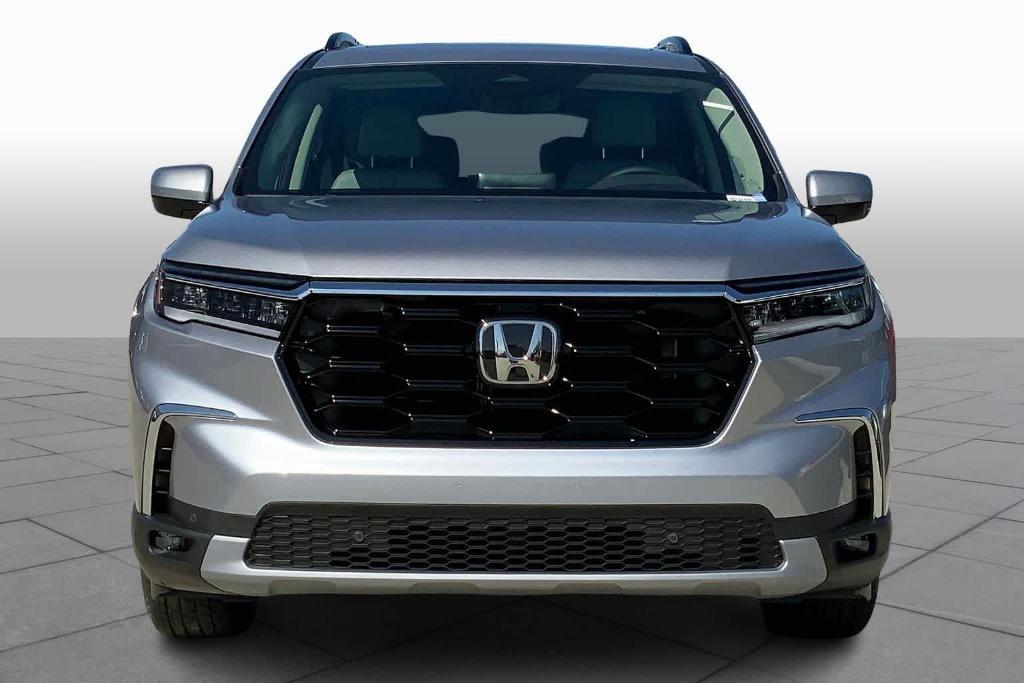 new 2025 Honda Pilot car, priced at $48,095