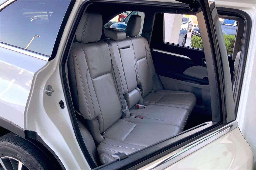 used 2019 Toyota Highlander car, priced at $22,000