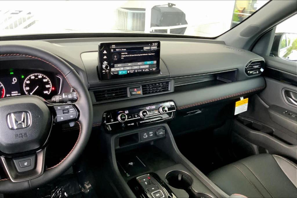 new 2025 Honda Pilot car, priced at $50,895