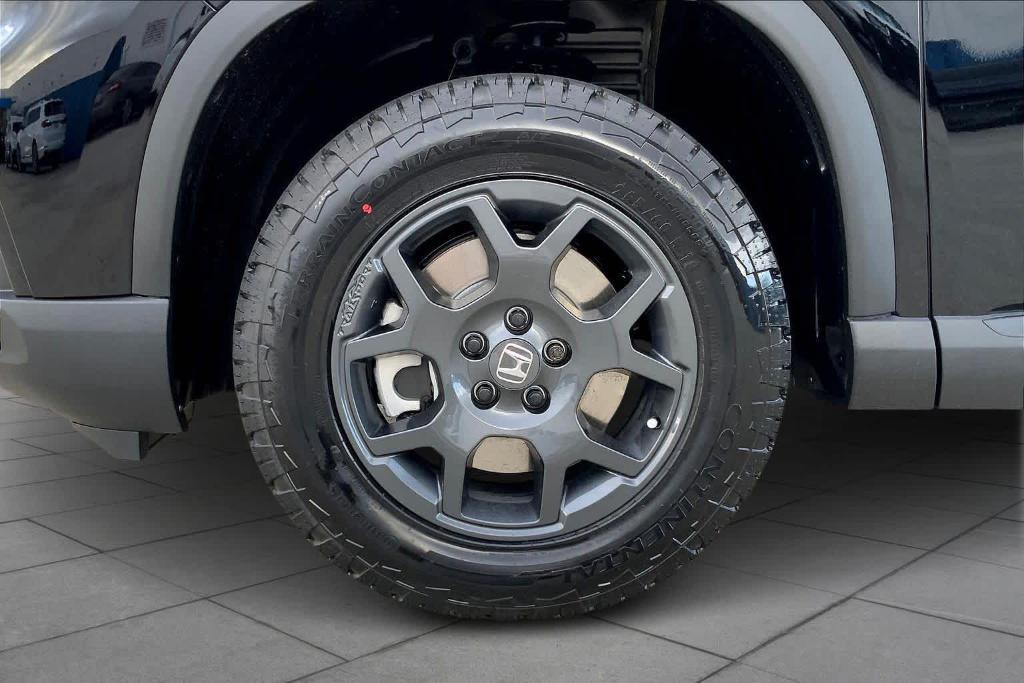 new 2025 Honda Pilot car, priced at $50,895