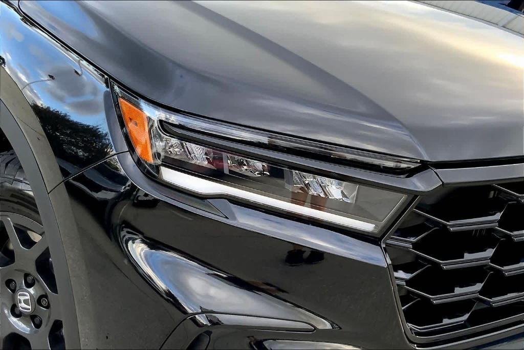 new 2025 Honda Pilot car, priced at $50,895