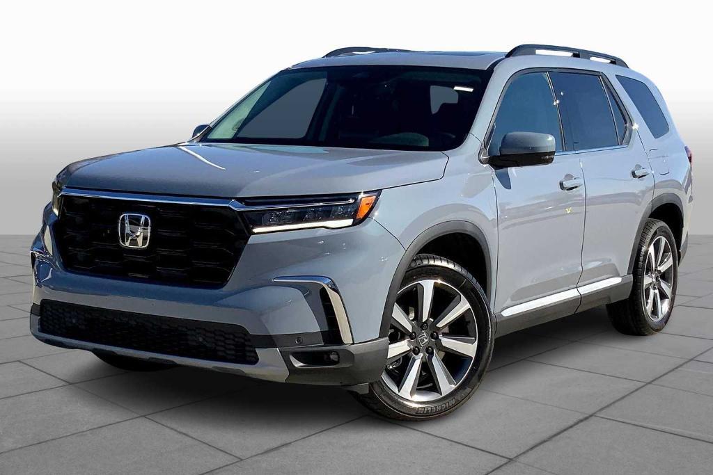 new 2025 Honda Pilot car, priced at $49,350