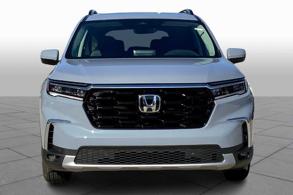 new 2025 Honda Pilot car, priced at $45,665