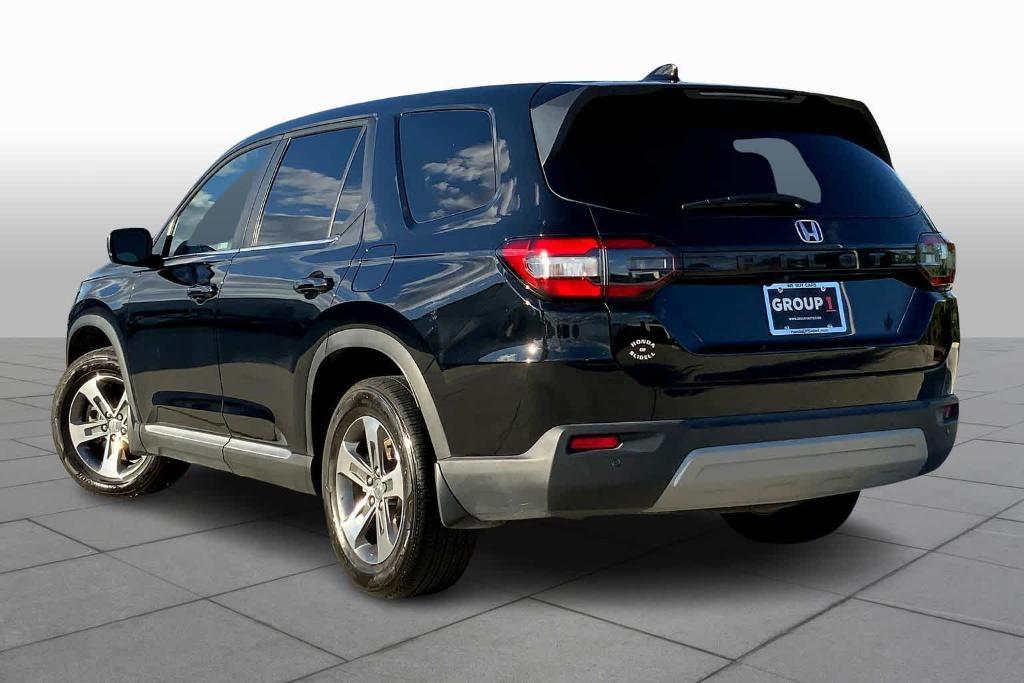 used 2025 Honda Pilot car, priced at $36,984