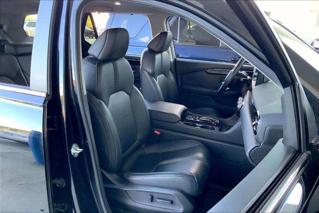 used 2025 Honda Pilot car, priced at $36,984