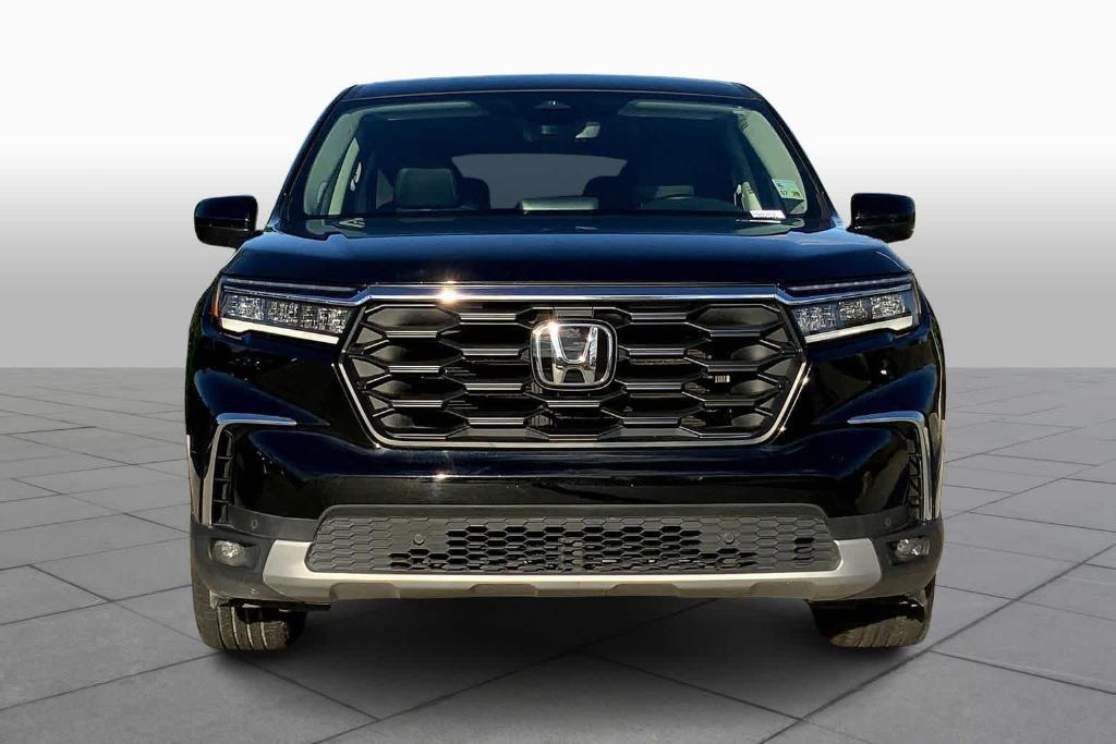 used 2025 Honda Pilot car, priced at $36,984