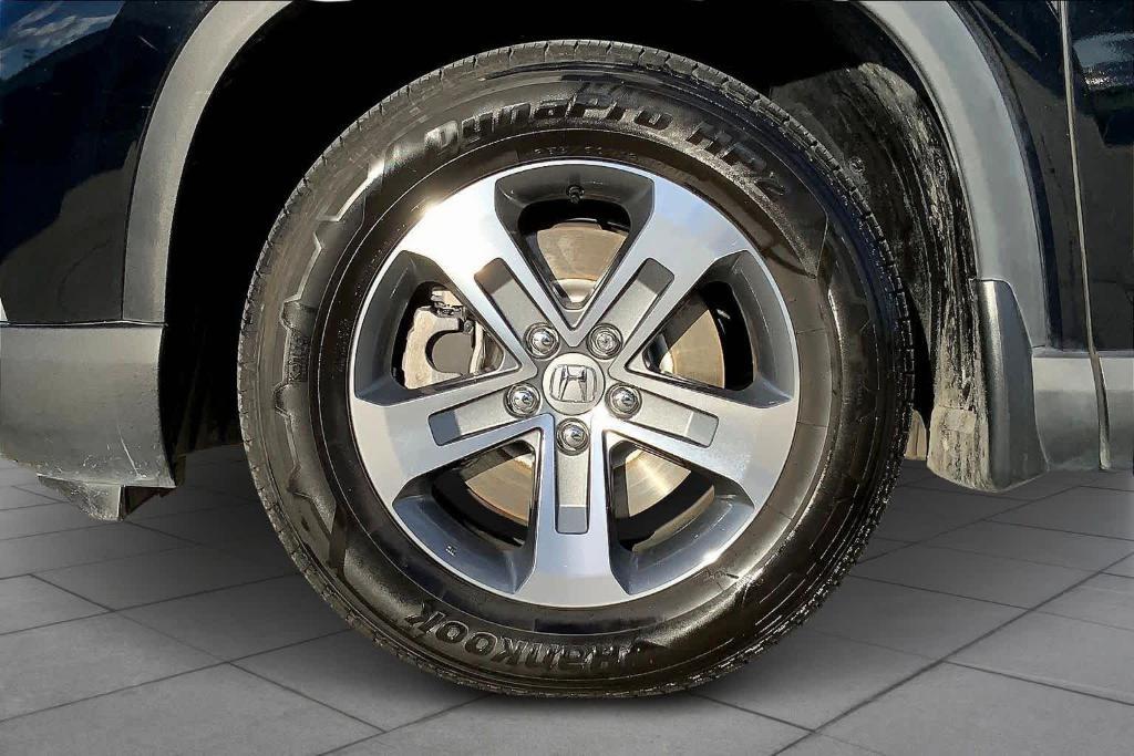 used 2025 Honda Pilot car, priced at $36,984