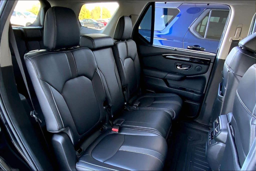 used 2025 Honda Pilot car, priced at $36,984