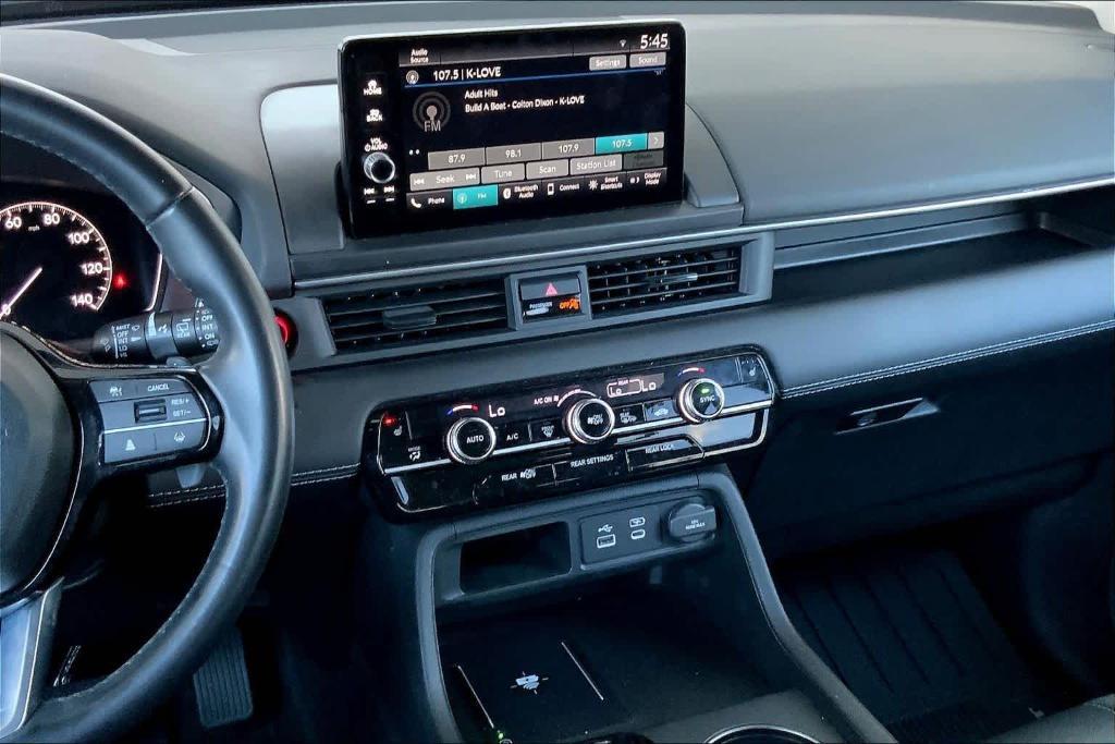 used 2025 Honda Pilot car, priced at $36,984