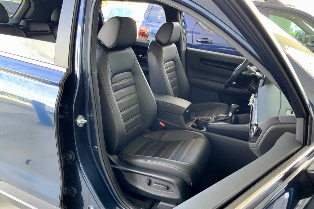 used 2025 Honda CR-V Hybrid car, priced at $39,500