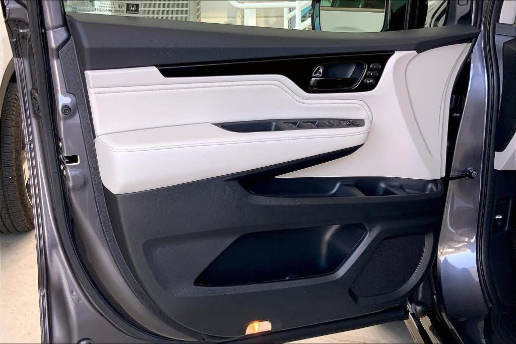 new 2025 Honda Odyssey car, priced at $52,275