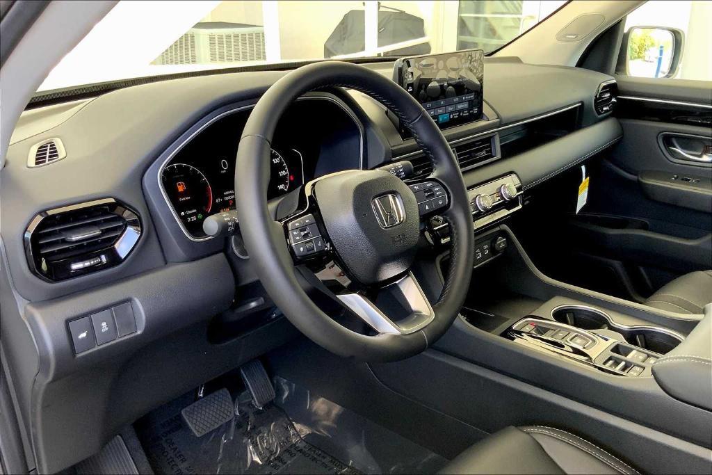 new 2025 Honda Pilot car, priced at $48,350
