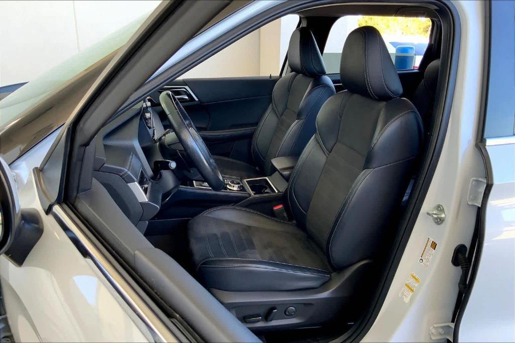 used 2024 Mitsubishi Outlander car, priced at $23,879