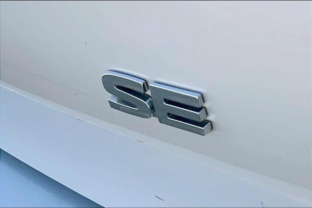 used 2024 Mitsubishi Outlander car, priced at $23,879