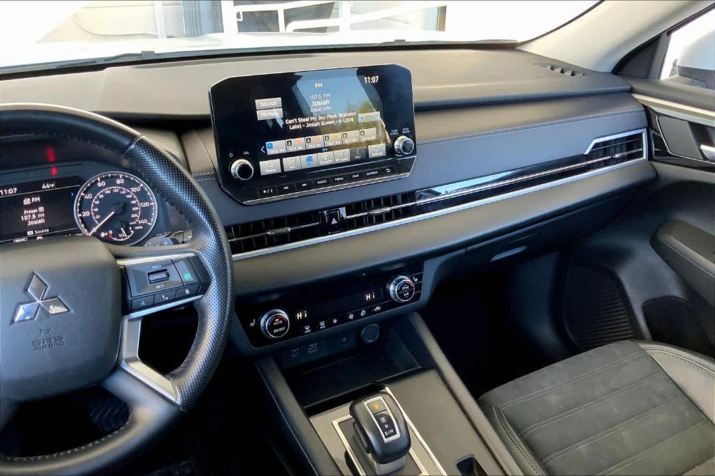 used 2024 Mitsubishi Outlander car, priced at $23,879
