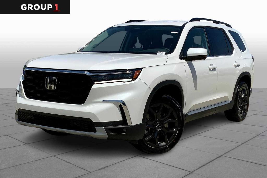 new 2025 Honda Pilot car, priced at $49,791