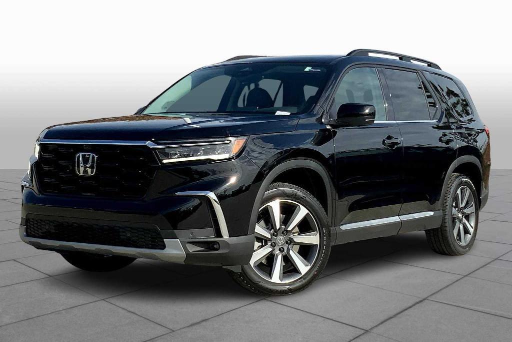 new 2025 Honda Pilot car, priced at $50,178