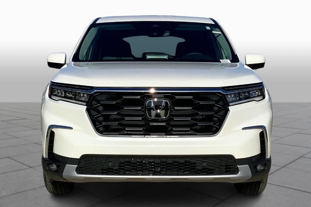 new 2025 Honda Pilot car, priced at $48,180