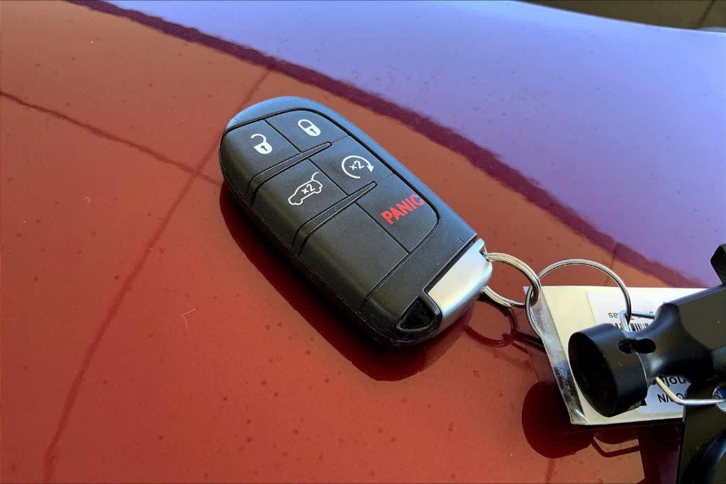 used 2021 Jeep Grand Cherokee car, priced at $25,211