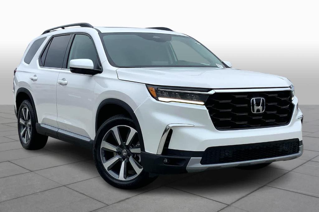 new 2025 Honda Pilot car, priced at $48,389