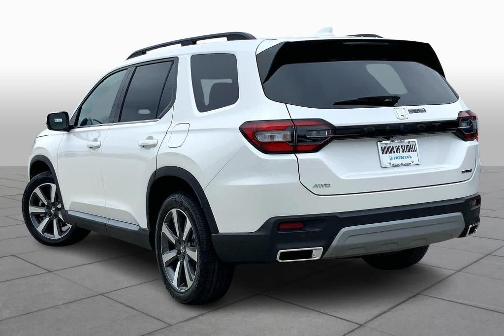 new 2025 Honda Pilot car, priced at $48,389