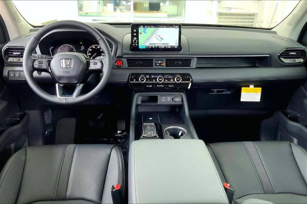 new 2025 Honda Pilot car, priced at $48,389