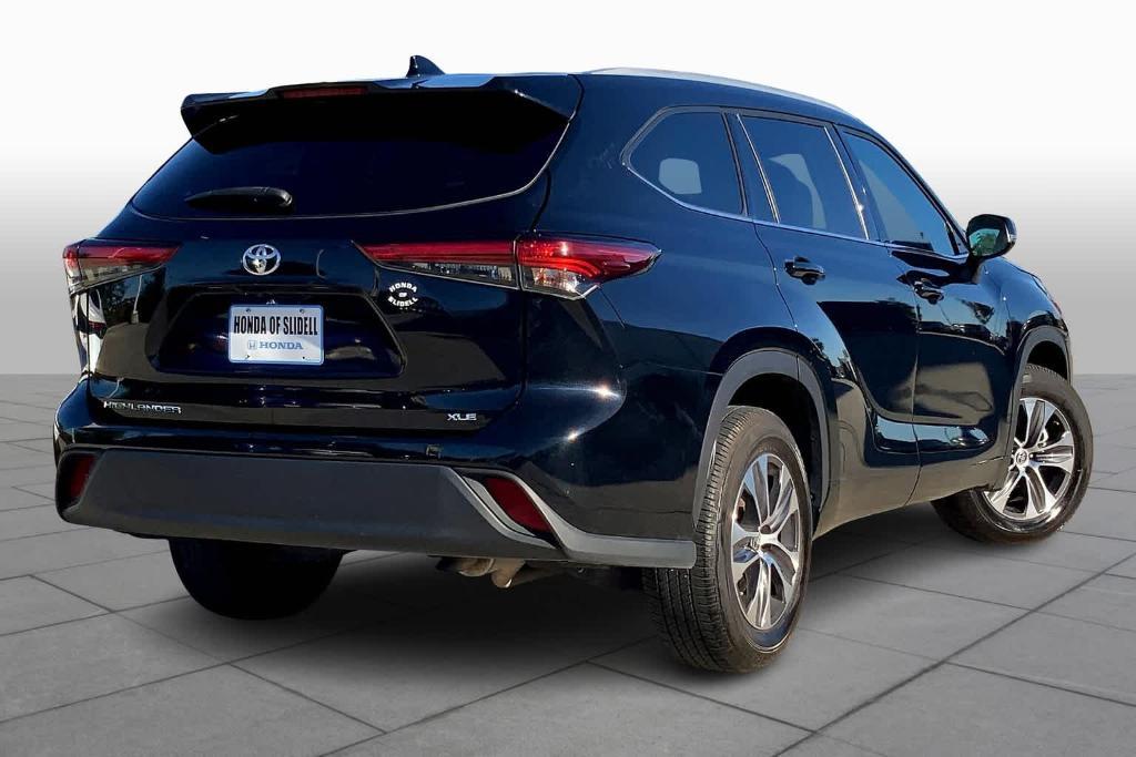 used 2022 Toyota Highlander car, priced at $33,995