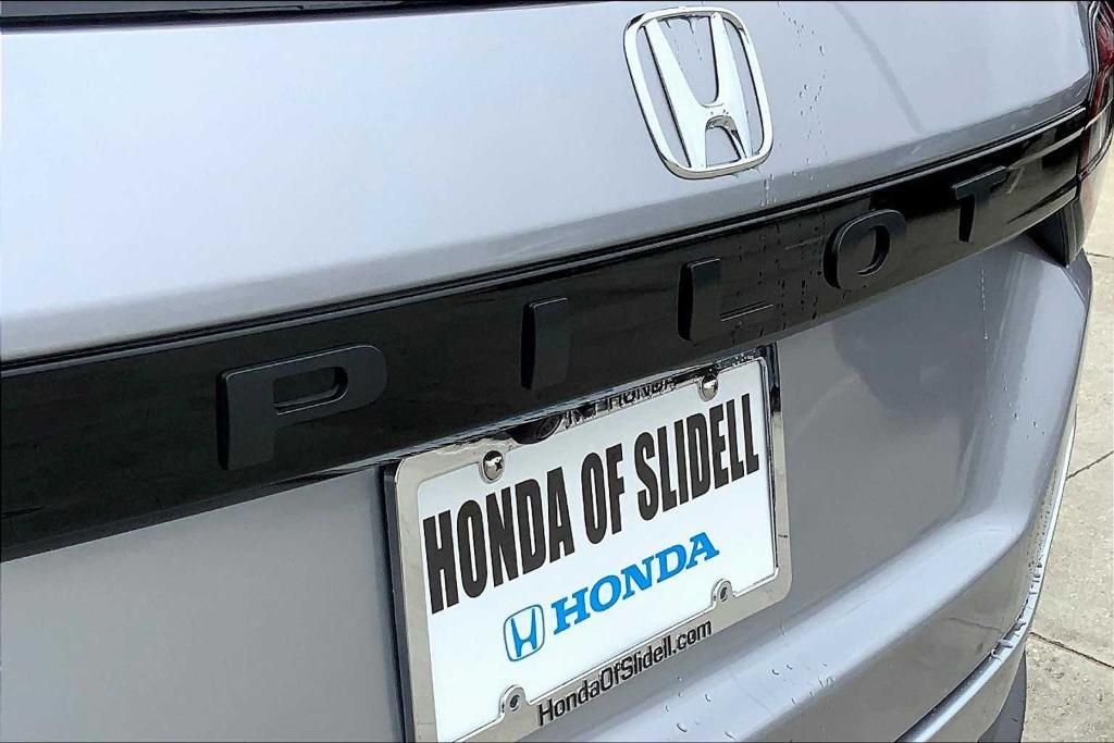 new 2025 Honda Pilot car, priced at $46,430