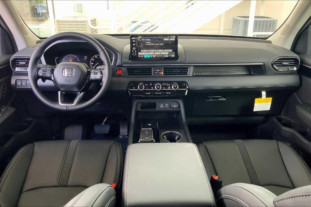 new 2025 Honda Pilot car, priced at $43,891