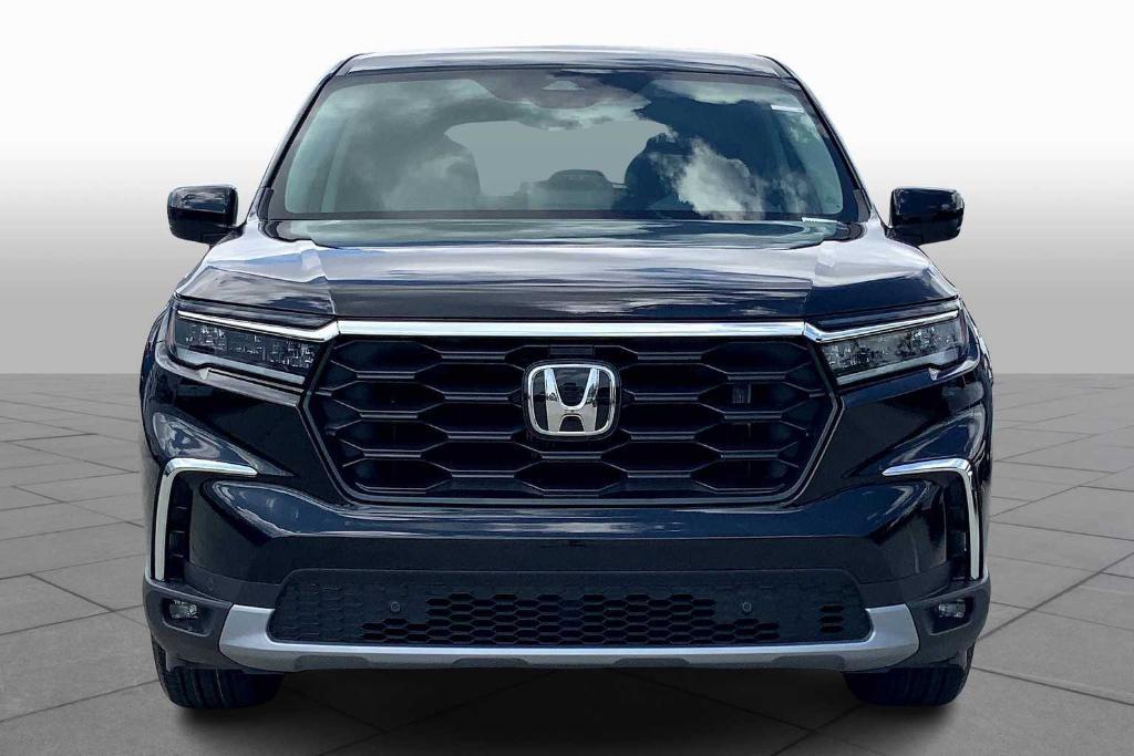 new 2025 Honda Pilot car, priced at $43,891