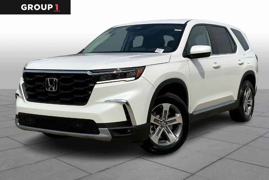 new 2025 Honda Pilot car, priced at $44,812