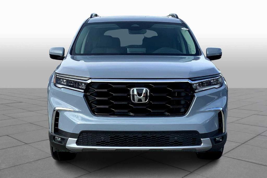 new 2025 Honda Pilot car, priced at $50,850