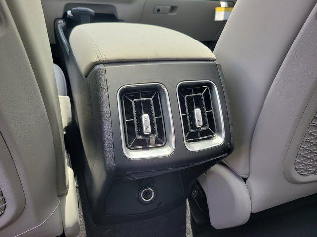 new 2025 Kia Sorento car, priced at $36,627