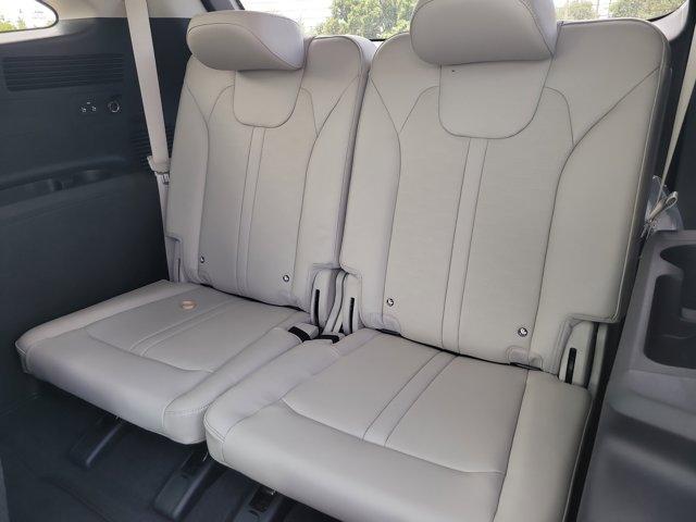 new 2025 Kia Sorento car, priced at $36,627