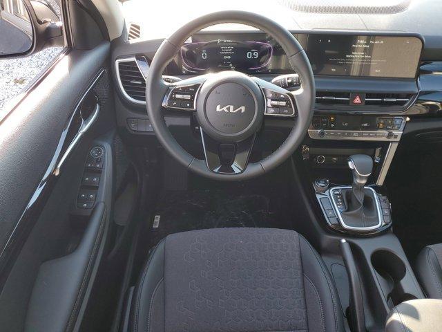 new 2025 Kia Seltos car, priced at $24,858