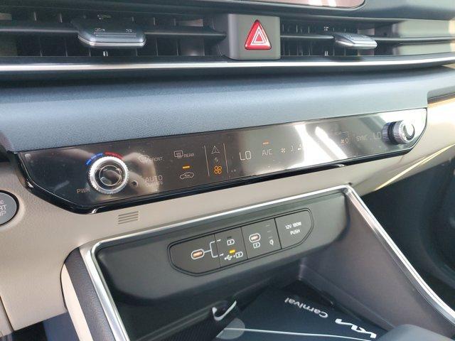 new 2025 Kia Carnival car, priced at $40,745