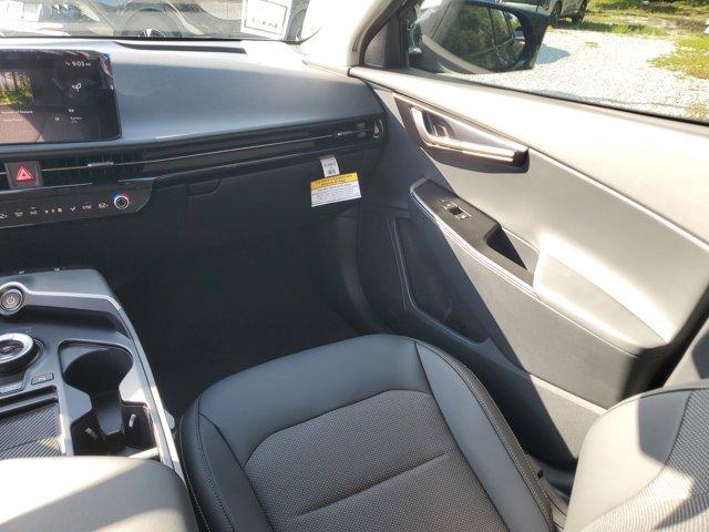 new 2025 Kia EV6 car, priced at $33,450
