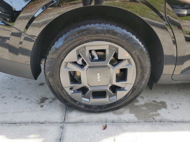 new 2026 Kia Carnival Hybrid car, priced at $43,373