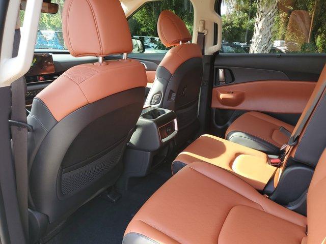 new 2026 Kia Carnival Hybrid car, priced at $43,373