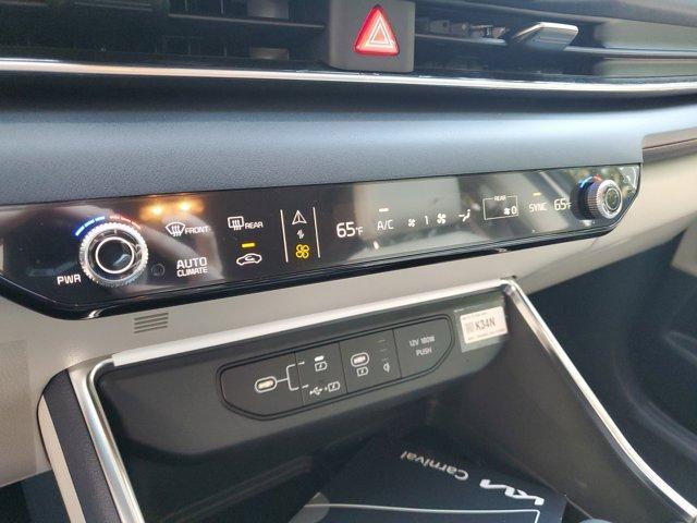 new 2025 Kia Carnival car, priced at $39,967