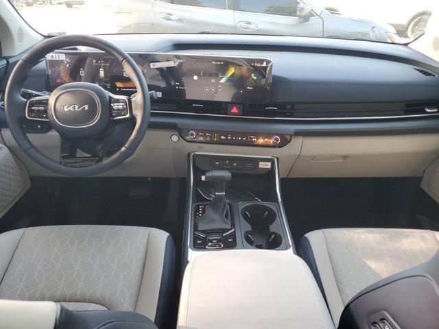 new 2025 Kia Carnival car, priced at $39,967