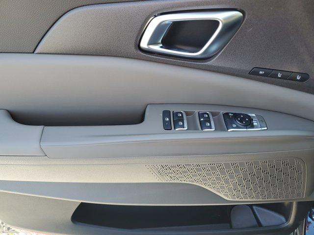 new 2025 Kia Carnival car, priced at $40,281