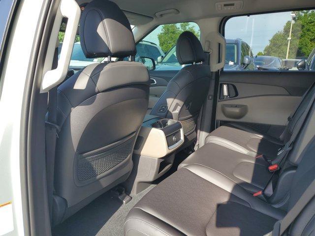 new 2025 Kia Carnival car, priced at $38,781
