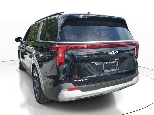 new 2025 Kia Carnival car, priced at $40,098