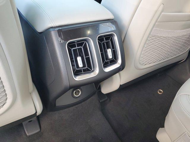 new 2025 Kia Sorento car, priced at $36,627