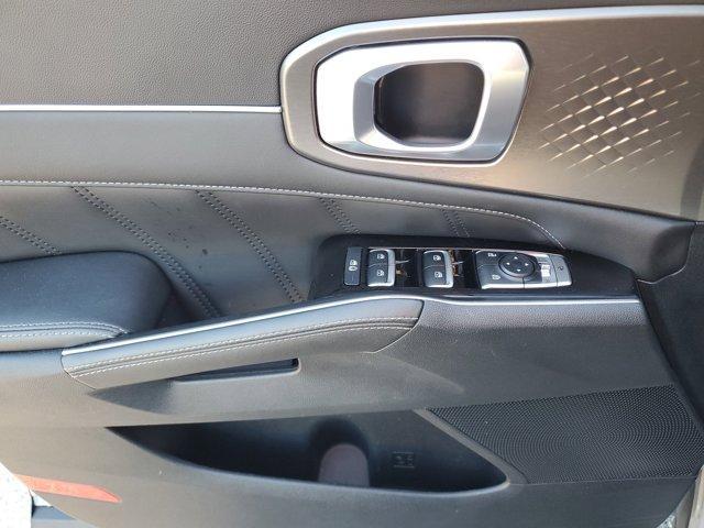 used 2023 Kia Sorento car, priced at $28,620