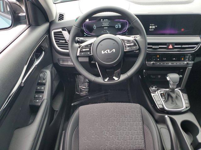 new 2025 Kia Seltos car, priced at $24,858