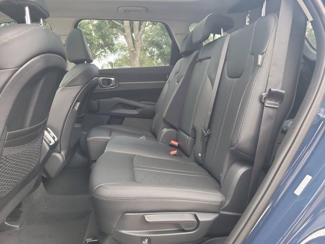 new 2025 Kia Sorento car, priced at $32,916